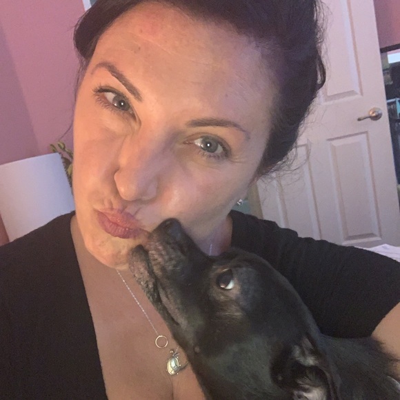 Meet your Posher, Michelle - Picture 3 of 8